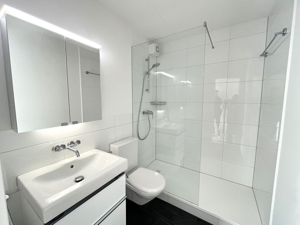 Erstbezug nach Sanierung – Stilvolle 1.5-Zimmerwohnung in Seenähe - Bild 2