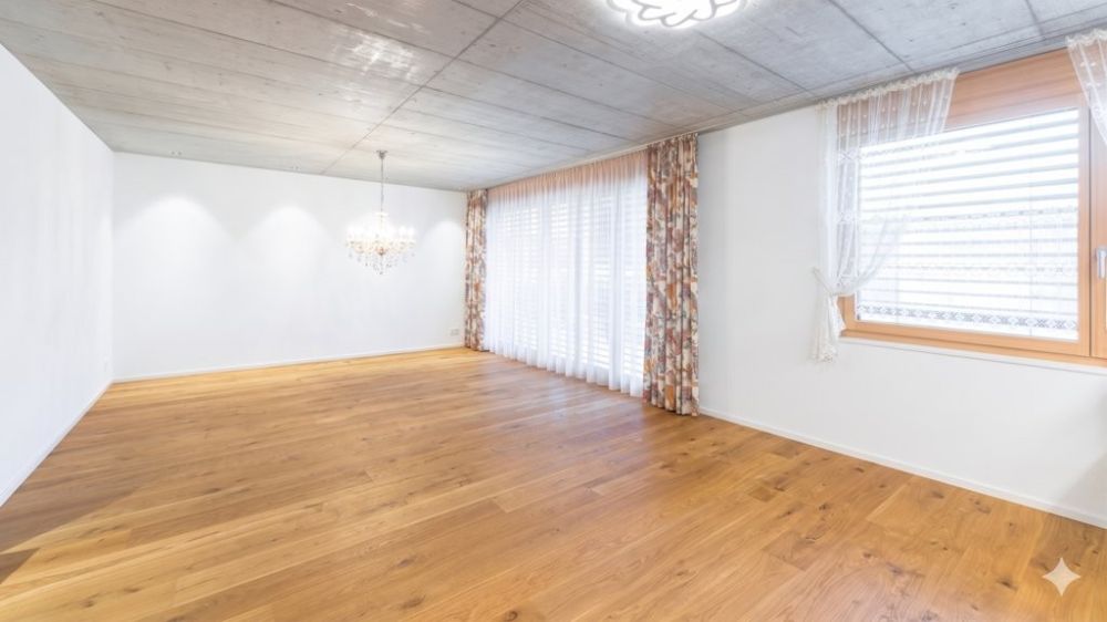 GEMÜTLICHE UND GROSSZÜGIGE 3.5 ZIMMER-WOHNUNG IN REBSTEIN - Bild 5