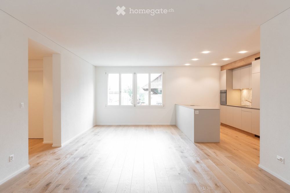 Moderne 5.5 Zimmer Eigentumswohnung mit grossem Sitzplatz - Bild 3