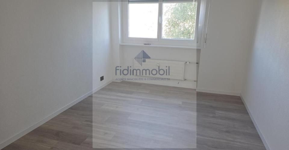 Appartement de 4 pièces entièrement rénové dans quartier calme - Appartement 4 pièces - image - 4