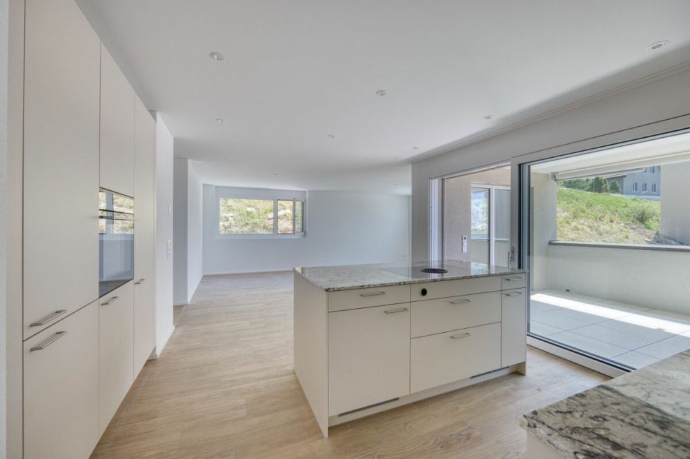 NEUBAU - 4.5 Zimmer-Wohnung mit traumhafter Aussicht - Bild 3
