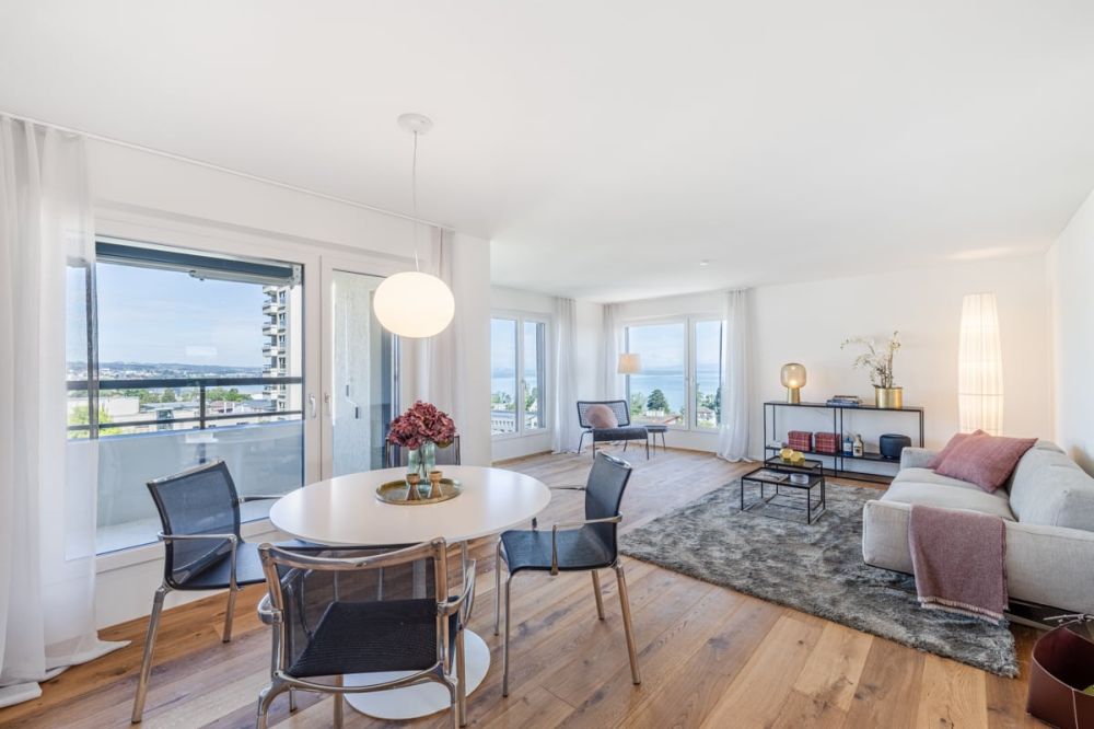 Se(e)nsationelle Aussicht! Ihr exklusives Zuhause über dem Bodensee im Swissair Tower II - Bild 1