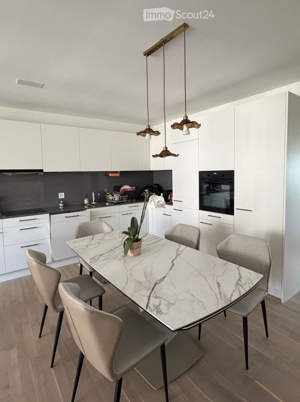 Spacious 4.5-Room New Build Apartment with Lake Views in Au ZH - Bild 4