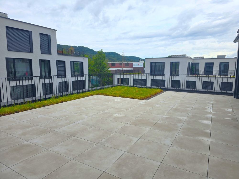 «Erstbezug» Moderne 3.5 Zimmer Attikawohnung mit grosser Dachterrasse, nur 20 Minuten von ZH - Bild 8