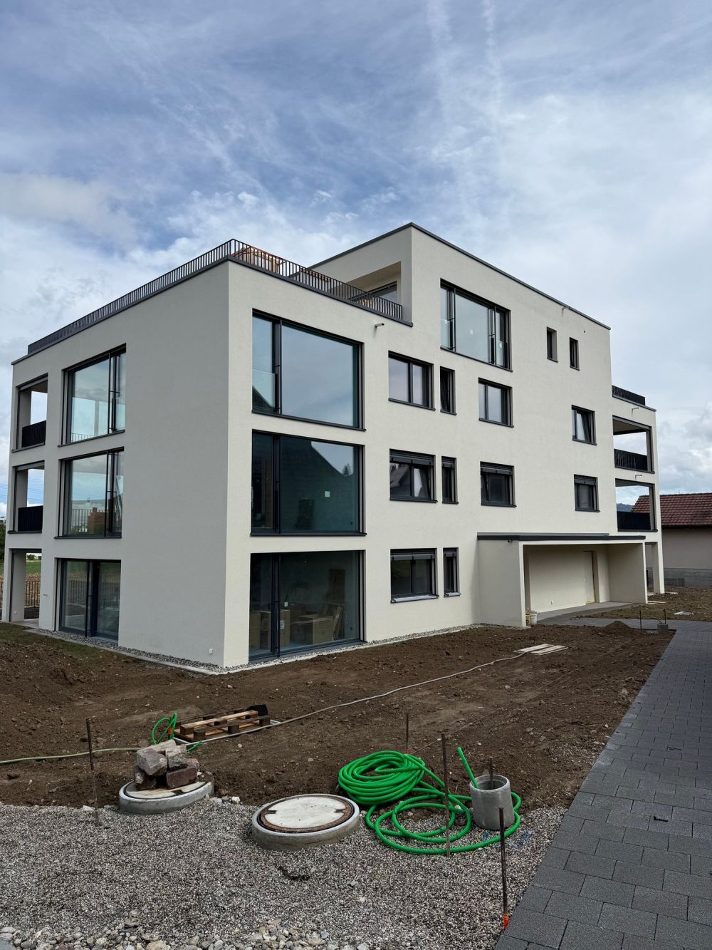 traumhafte 4 1/2-Zimmerwohnung - Neubau! - Bild 1