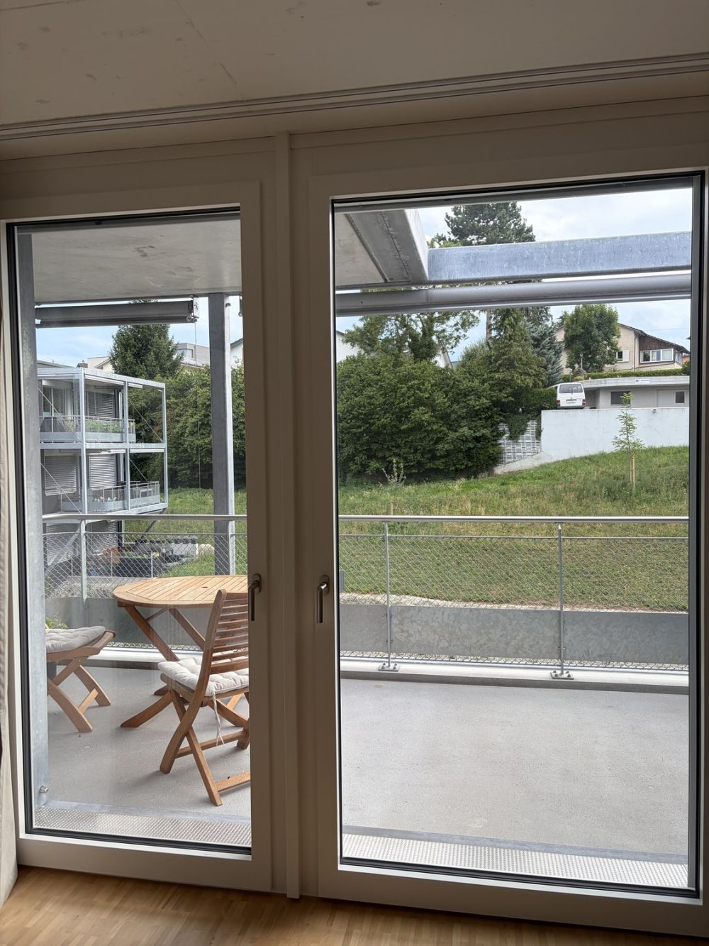 Attraktive Wohnung in Wetzikon ZH  Bahnhofsnähe - Aussicht Zimmer 1