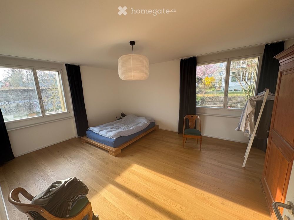 Schöne 3.5-Z-Wohnung mit Tiefgarage und grossem Balkon - Bild 1