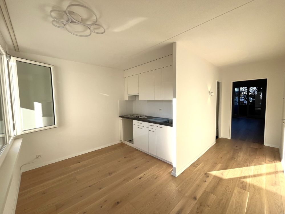 Erstbezug nach Sanierung – Stilvolle 1.5-Zimmerwohnung in Seenähe - Bild 4