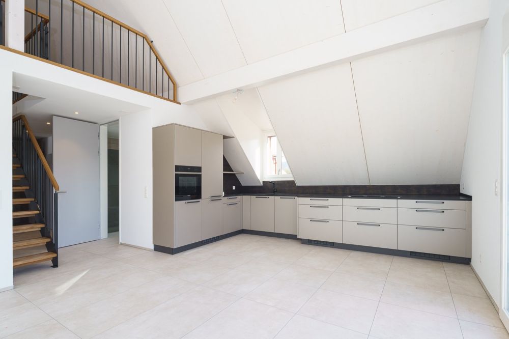 Moderne 4-Zimmer-Dachwohnung an ruhiger Lage - Bild 3