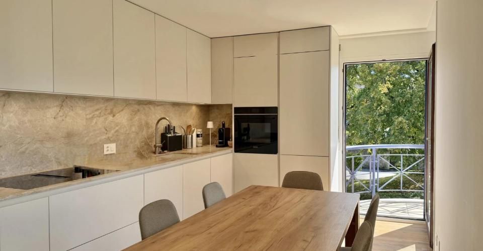 Appartement central, meublé et rénové haut de gamme, proche de TOUT et - Appartement 3.5 pièces - image - 7