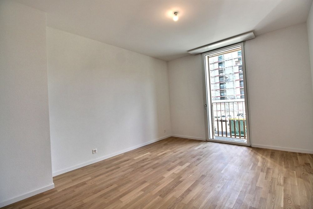 Appartement de 5.5 pièces au rez-de-chaussée à louer à Marly ! - Chambre 4