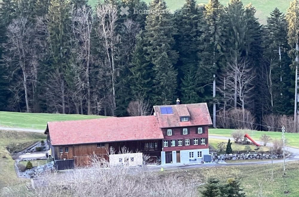 Charmante 5.5-Zimmer-Dachwohnung mit Aussicht in Au TG - Bild 1