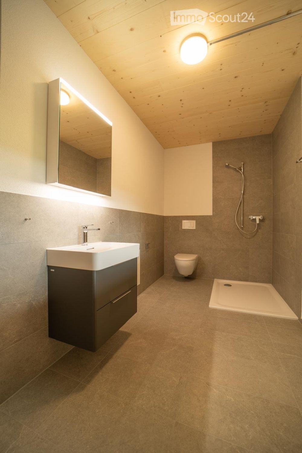 4.5-Zimmer-Wohnung mit Reduit und Laube in Zauggenried - Bild 12