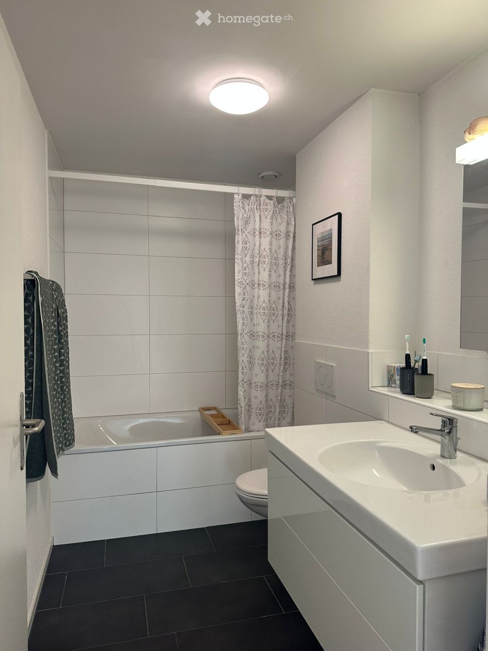 Moderne 2.5-Zimmer-Wohnung mit Seenähe und grossem Südbaldkon in Arbon - Bild 4