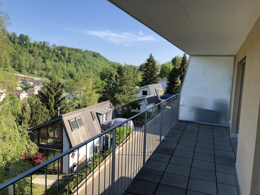 Moderne Wohnung an top Lage mit wunderschöner Aussicht - 02