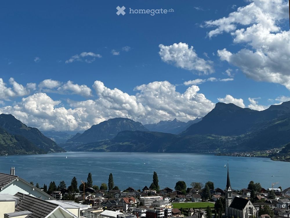 Exklusive 3.5 Zimmer Whg mit atemberaubender Sicht - Bild 1