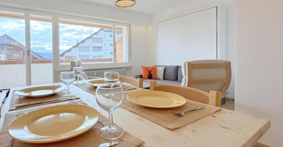 Magnifique grand studio avec alcôve au coeur de la station - Appartement meublé 1.5 pièces - image - 4