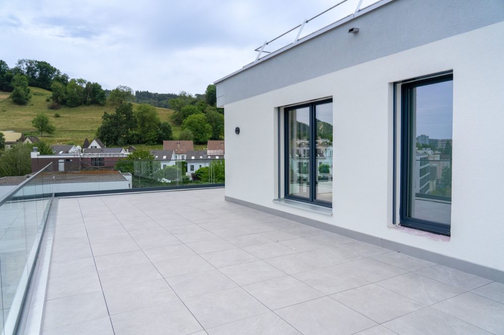 2.5-Zi.-Attika mit 78.5 m² Terrasse - urban wohnen, Killwangen - Bild 3