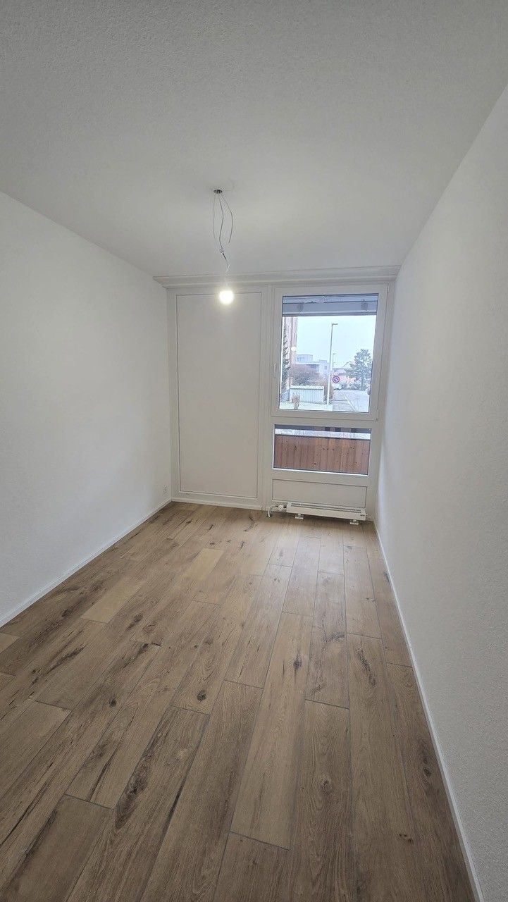 Komplett renovierte Wohnung mit eigenem Waschturm und Parkplatz - Bild 3