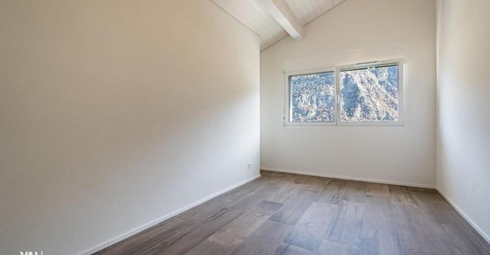 Attique lumineux avec balcon et deux places de parc - Attique 4.5 pièces - image - 7