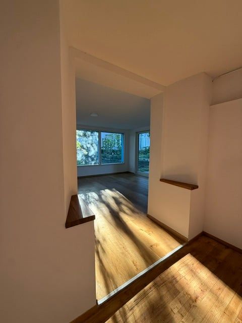 Erstvermietung nach Renovation, grosszügige 3.5-Zimmer-EG-Wohnung mit Terrasse und Garten - Bild 11