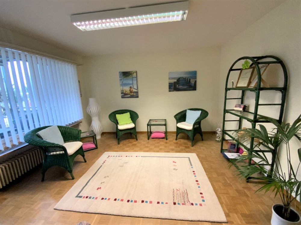 Charmante 1 ZWG in ruhigem Quartier - Wohnzimmer