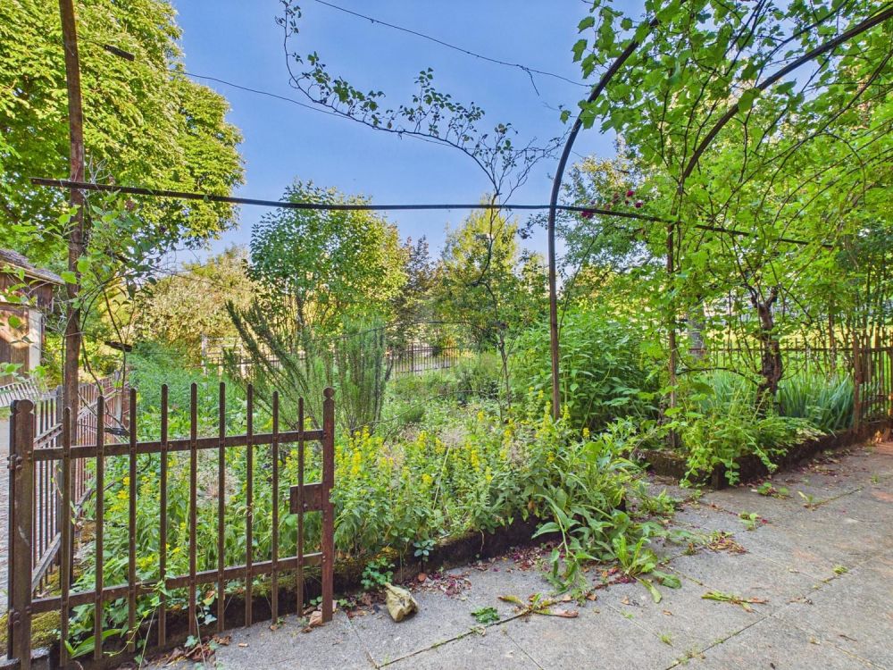 NEUBAU STANDARD, HISTORISCHES GEBÄUDE, GARTEN - Bild 5
