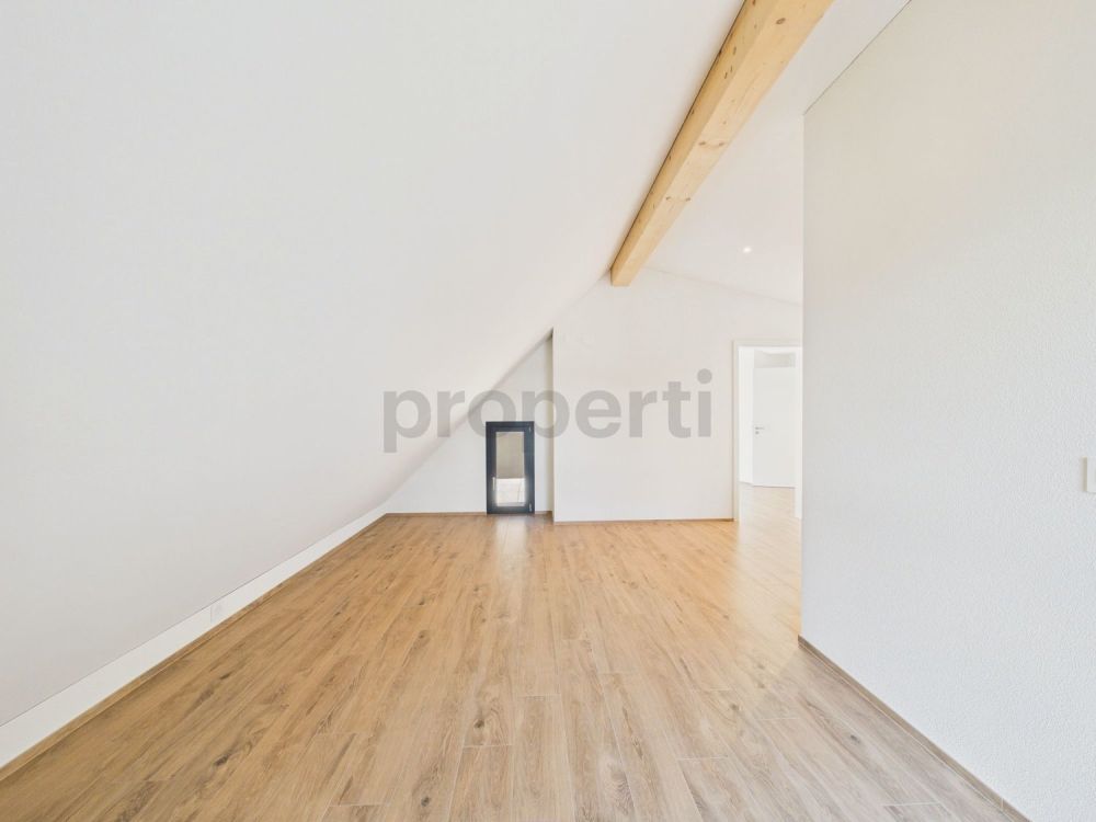 Attikawohnung direkt am Waldrand mit Zürichseeblick, Minergie-Standard und Free-Cooling - Image 7