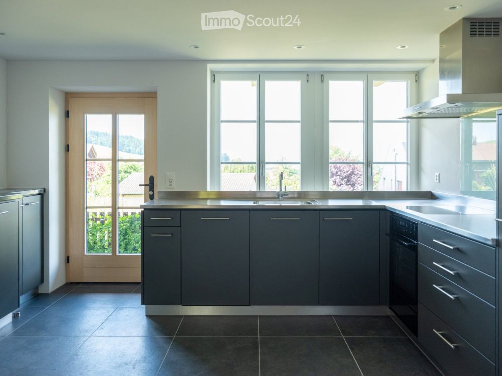 Neue moderne 2.5 Zi. Wohnung mit Charme in Bauernhaus im EG - Bild 4