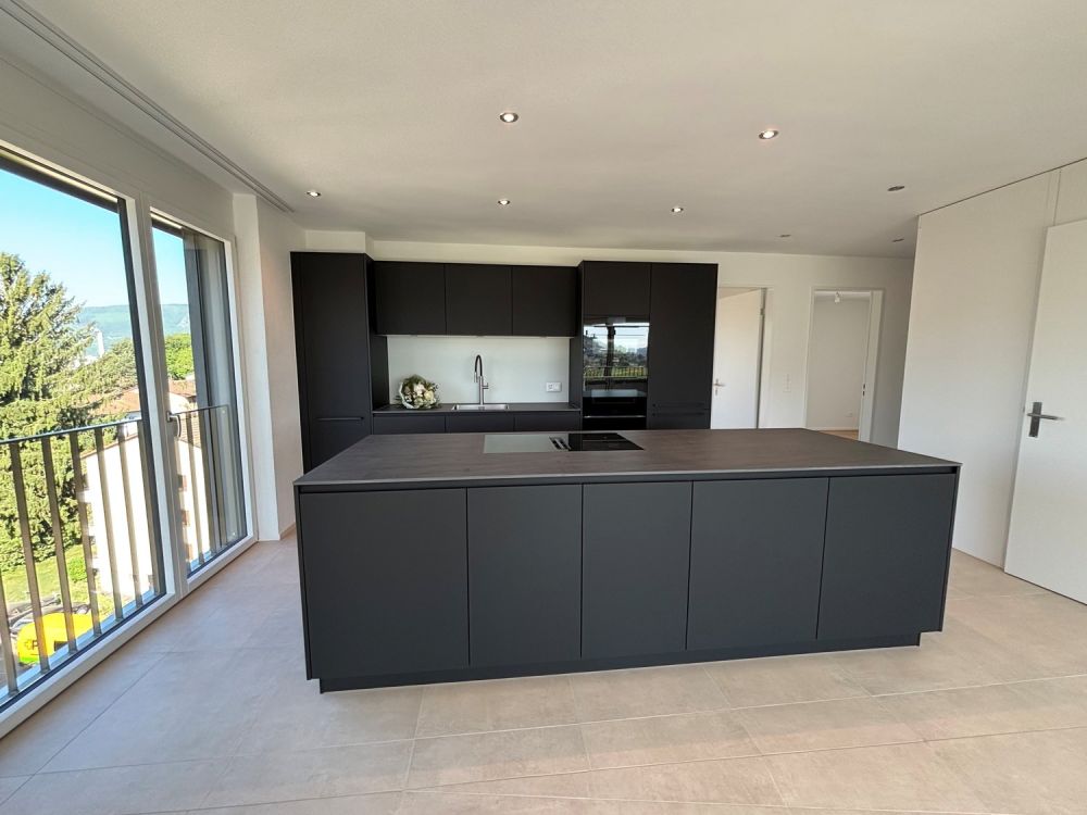 NEUBAU - Moderne 4.5-Zimmer-Wohnung mit Weitblick in Brügg - Bild 2