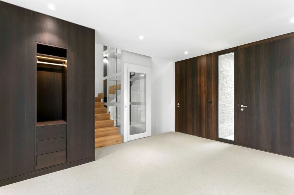Neubau-Villa in Unterägeri zur Miete - Whirlpool, Dachterrasse & Lift - Bild 4