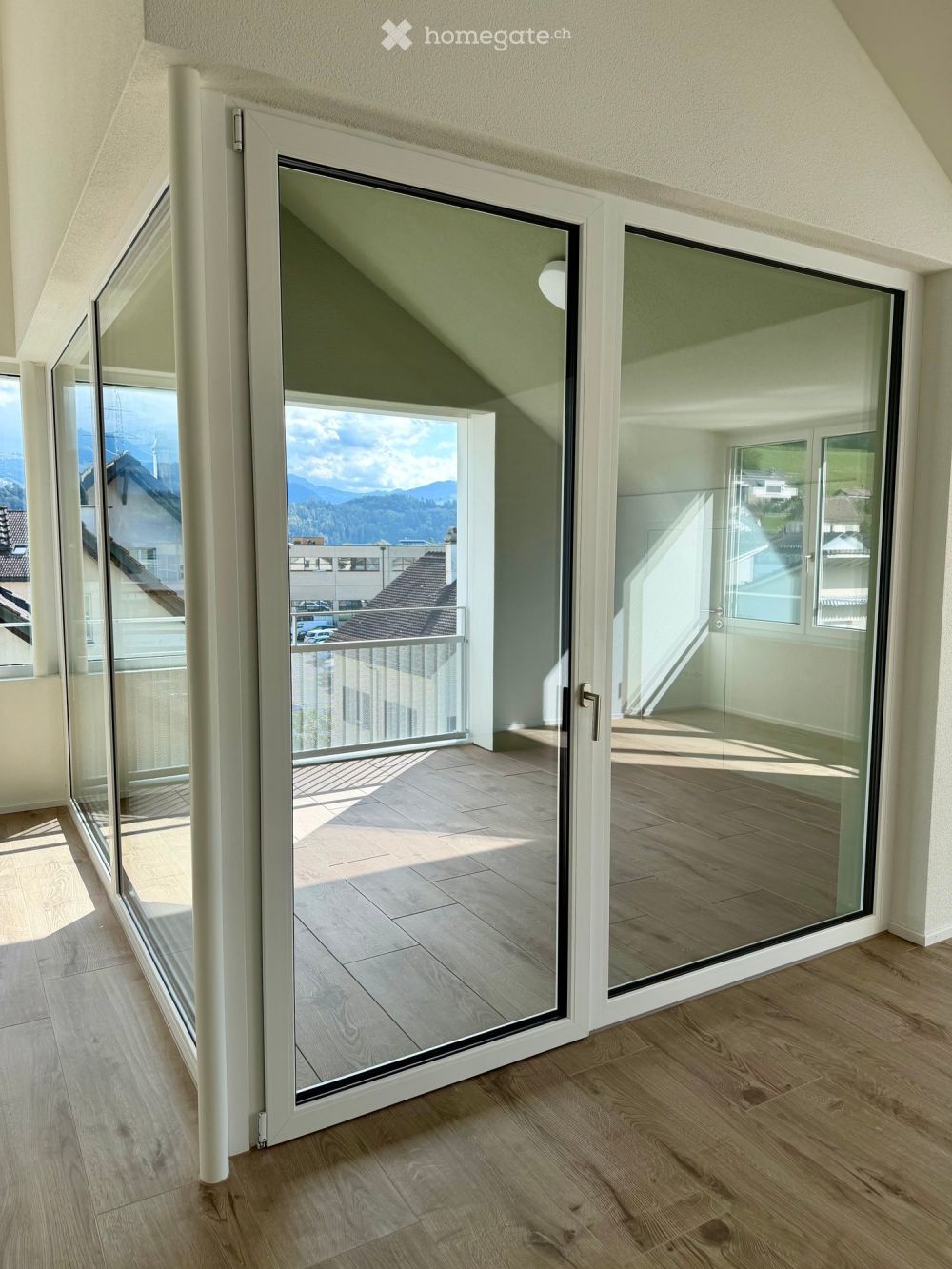 Erstvermietung 4.5 Zimmer-Attika/Dachwohnung mit Galerie und gedeckter Loggia - Bild 6