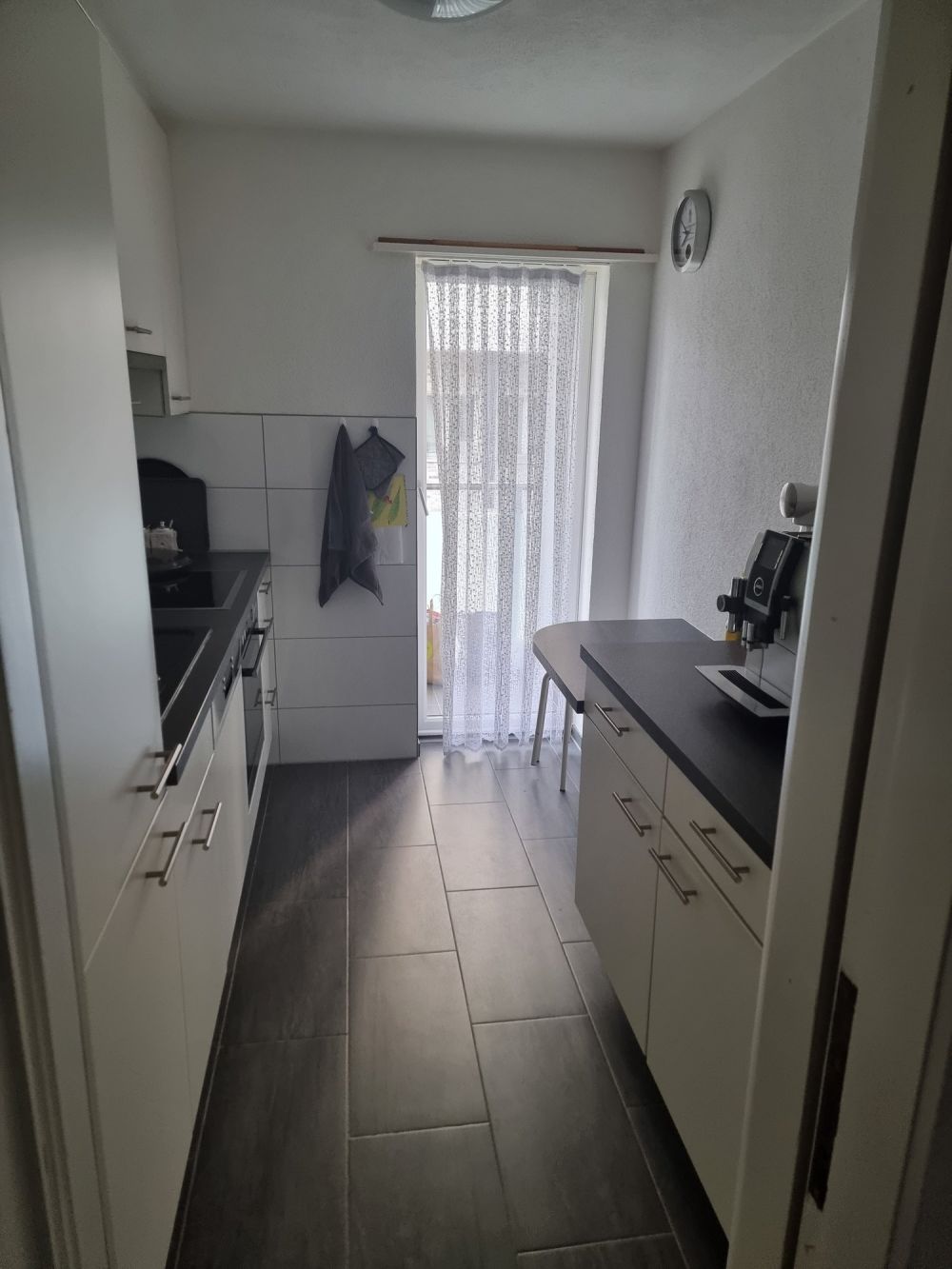 Helle 4.5-Zimmer-Wohnung mit zwei Balkonen an ruhiger Lage - Bild 9