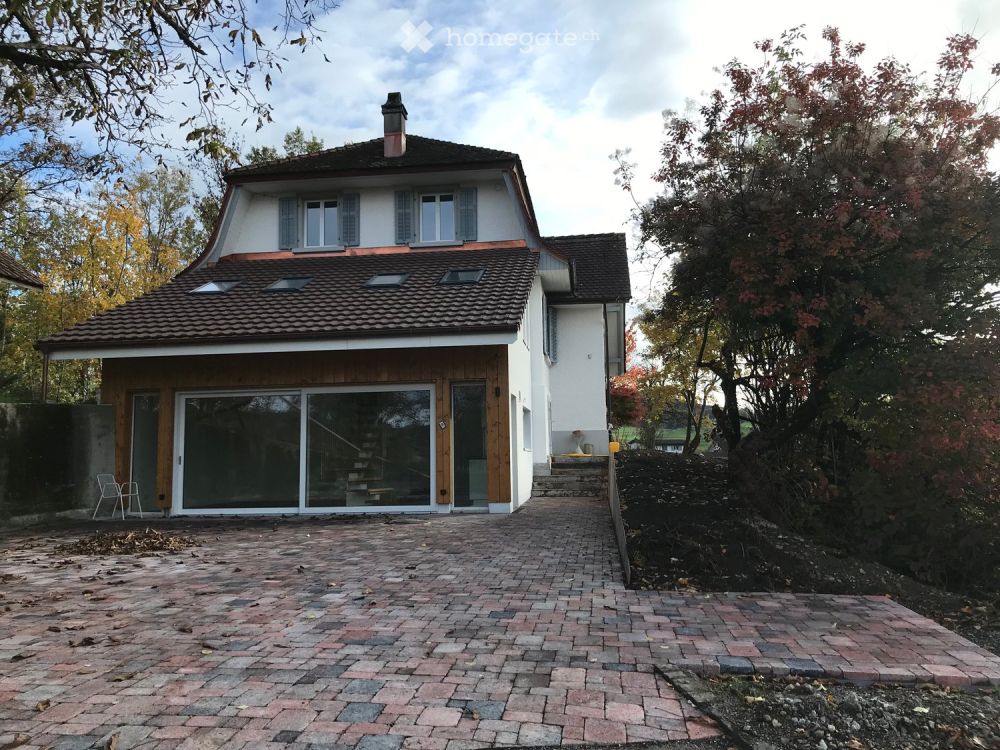 Maisonette Wohnung mit Aussicht und grosszügigem Umschwung - Erstvermietung - Bild 1