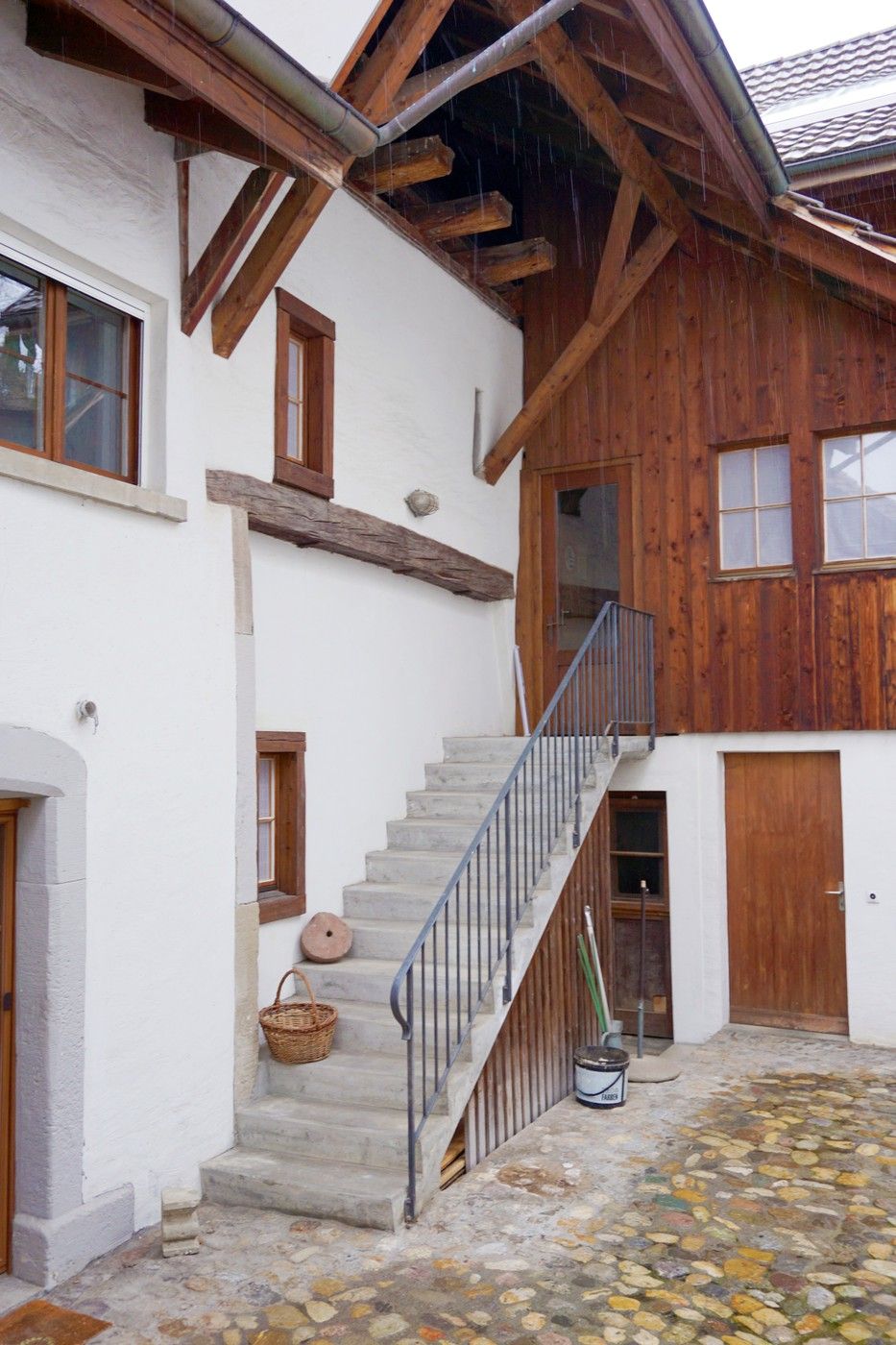 Erstbezug: Frisch renoviertes, denkmalgeschütztes Bauernhaus mit privatem Innenhof und Garten - Bild 9