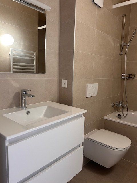 Logement 3.5 pièces au 3ème étage - Salle de bains