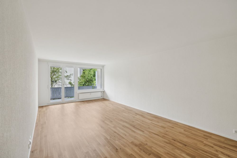 Entdecken Sie unsere neu sanierten Wohnungen - Erstbezug ab April 2026 - Wohnzimmer