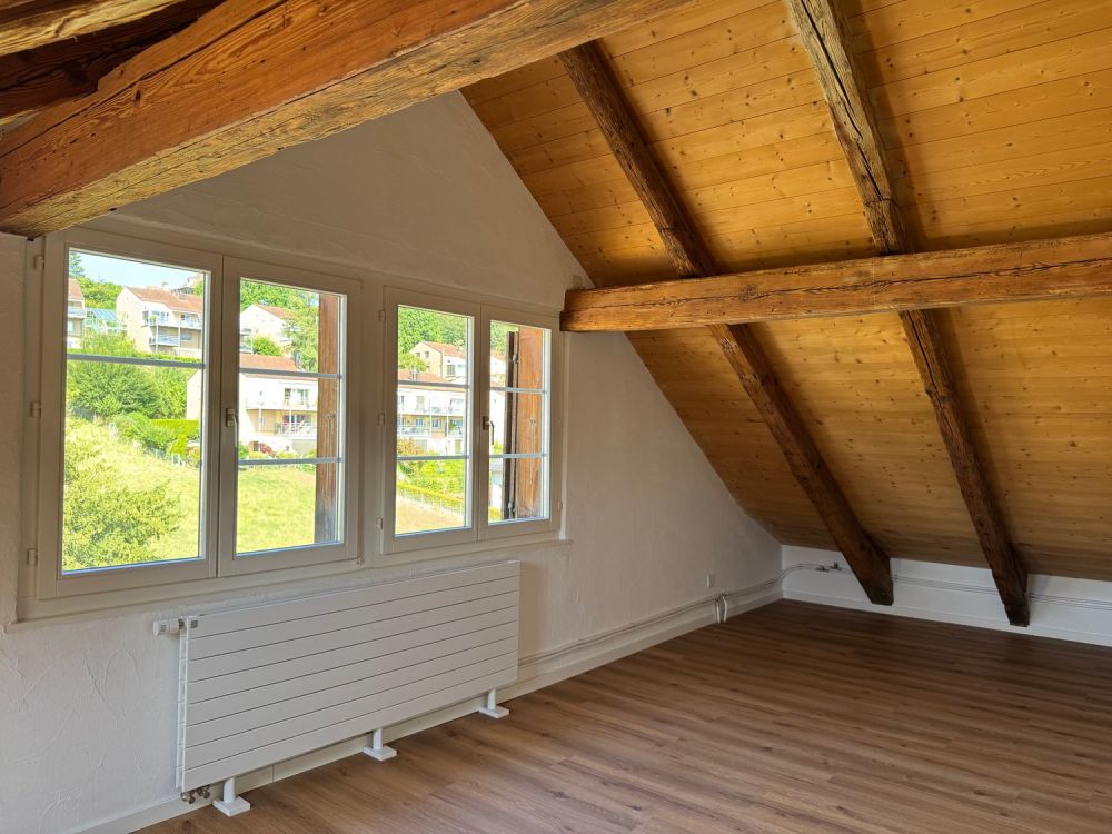 Erstbezug nach Renovation - Charmante Dachwohnung - Bild 2