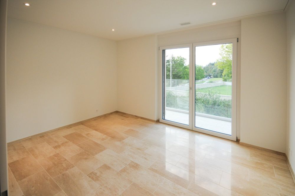 Luxus Wohnung im 1. OG mit Balkon und Weitsicht bis in die Alpen - Bild 10