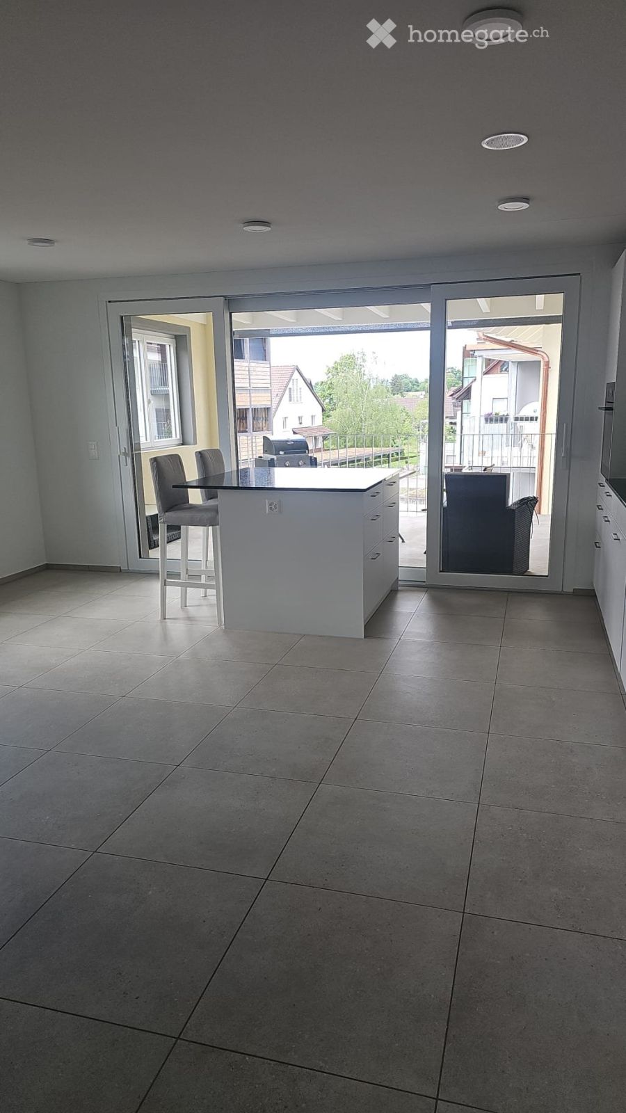 Zimmer zu vermieten in moderner 4.5-Zimmer-Wohnung - Bild 2