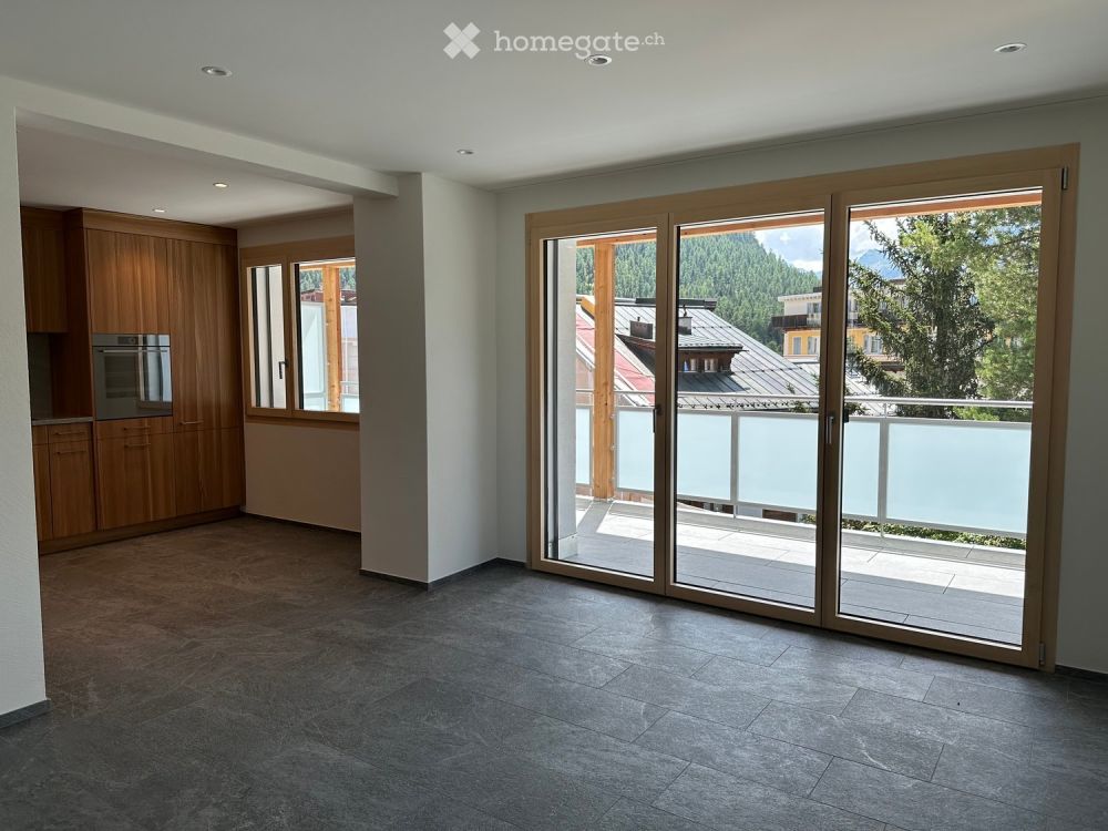 Erstbezug 3.5 Zi-Whg S/W mit grossem sonnigen Balkon in Pontresina - Bild 1