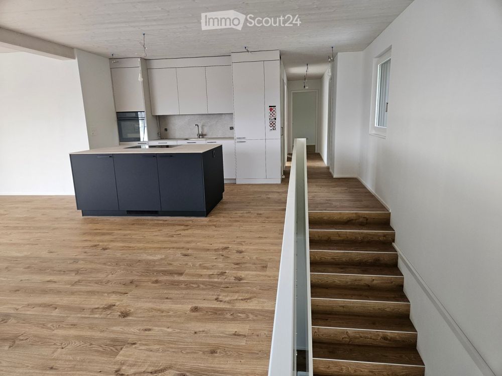 Erstvermietung: Moderne 3.5 Zimmer Neubauwohnung mit 75 m² Sitzplatz, Balkon & traumhafter Weitsicht - Bild 9