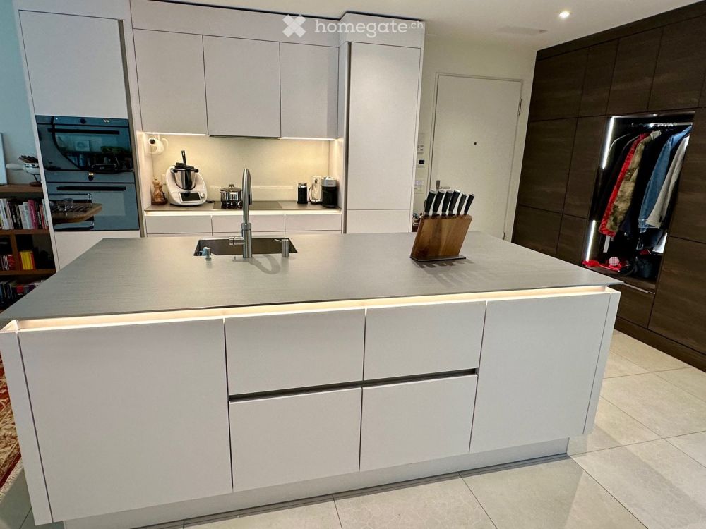 Sehr gepflegte moderne 3.5-Zimmer-Wohnung - Bild 1