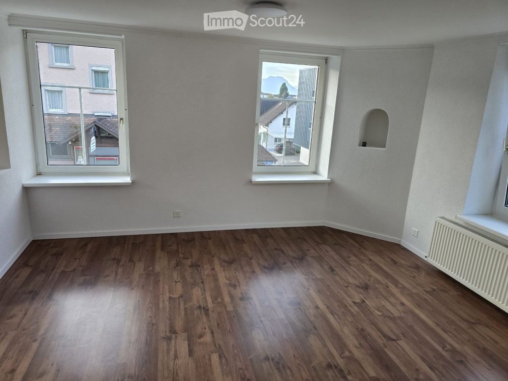 Bemerkenwertes und aussergewöhnliches 3-stöckiges Einfamilienhaus in Balgach (NEU (2026) saniert) - Bild 3