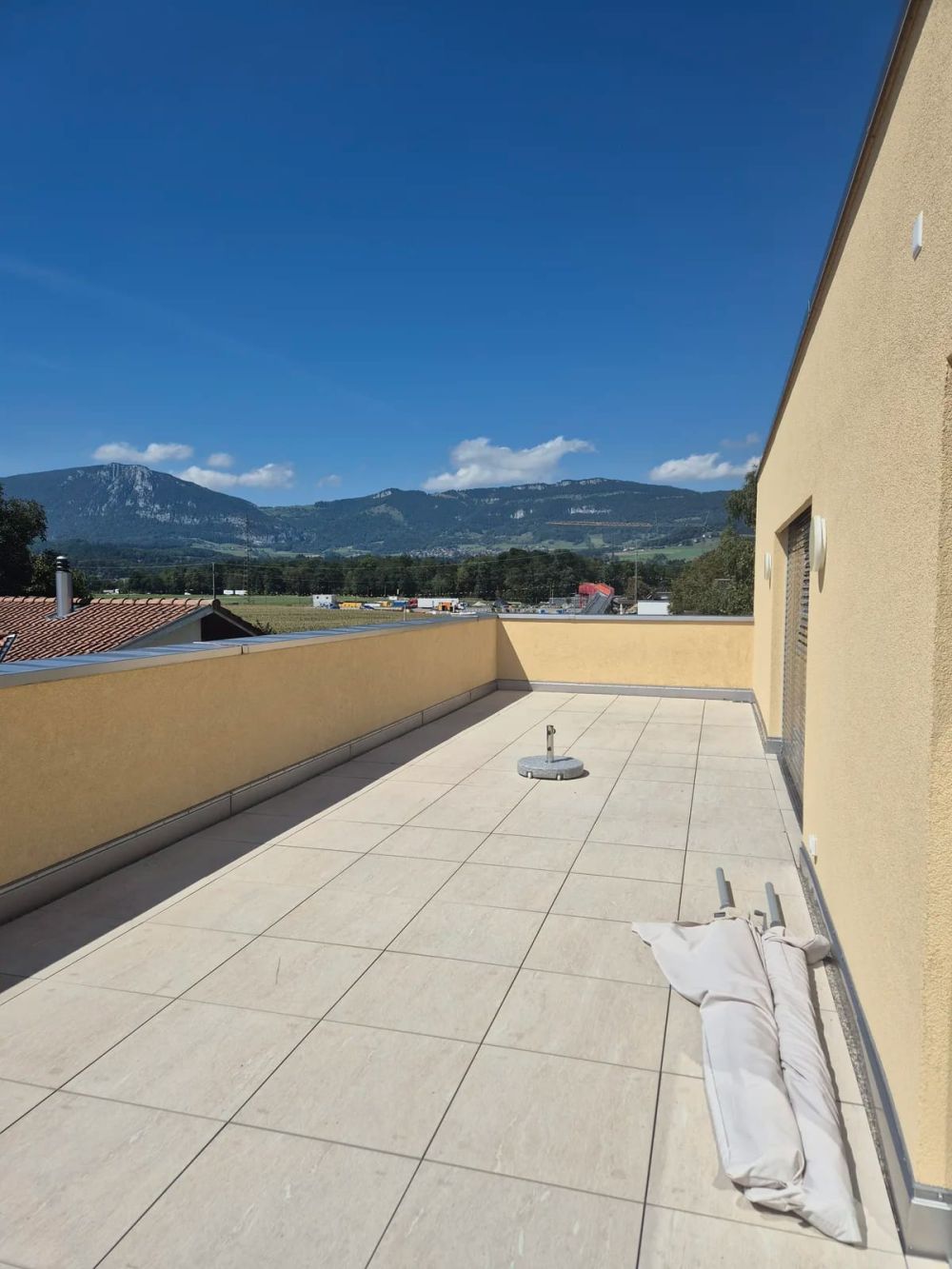 3.5-Zimmerattikawohnung mit Terrasse in Deitingen - Bild 7