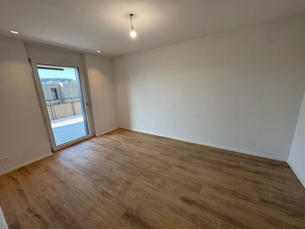 05594 - Appart. 3½ PCES - IMP. CHAMP-RIOND 8 - MATRAN - Bild 3