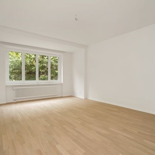 4.5-Zimmer-Wohnung mit vier Balkone im Zentrum von Biel zu vermieten - 21251.2022 chambre
