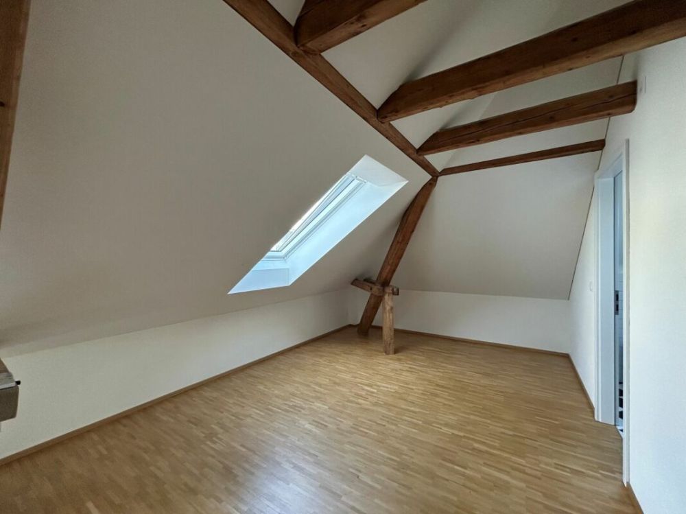 Moderne Dachwohnung mit Loggia an zentraler Lage - Bild 6