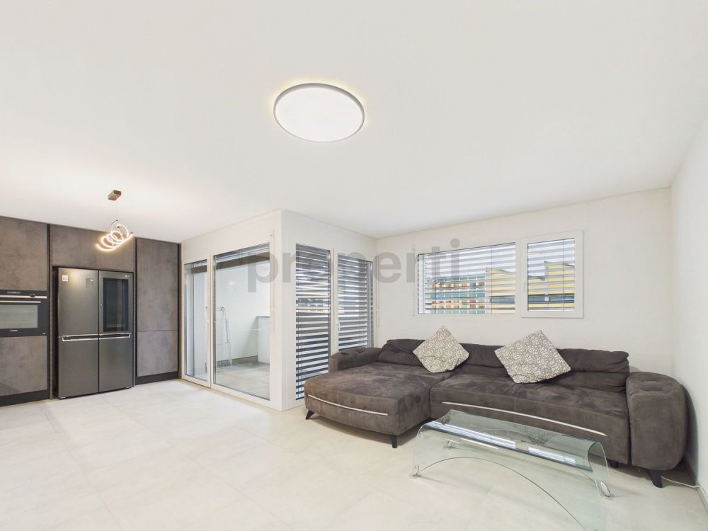 Moderne 3.5 pièces  appartement élégant meublé avec ascenseur, Sierre - Image 1