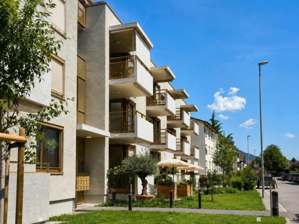 Neue, helle 3½-Zimmer-Attikawohnung mit Terrasse - Bild 1